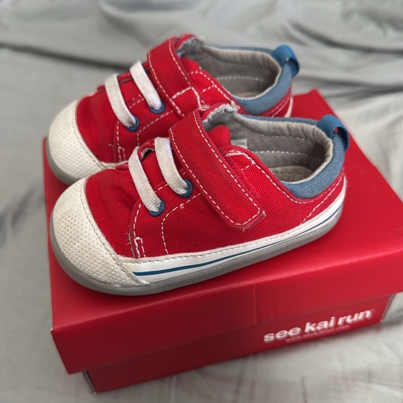 See Kai Run, Stevie II RED Shoe, size 5 - Picture 2 of 5